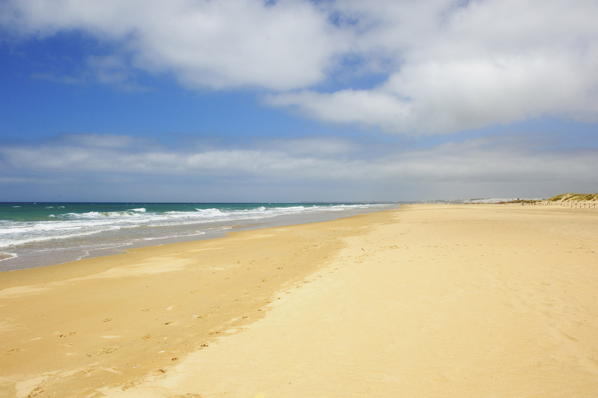 The only one front line beach with permit for hotel, one of the sought after area for holiday makers and surfers in Cadiz, Spain.